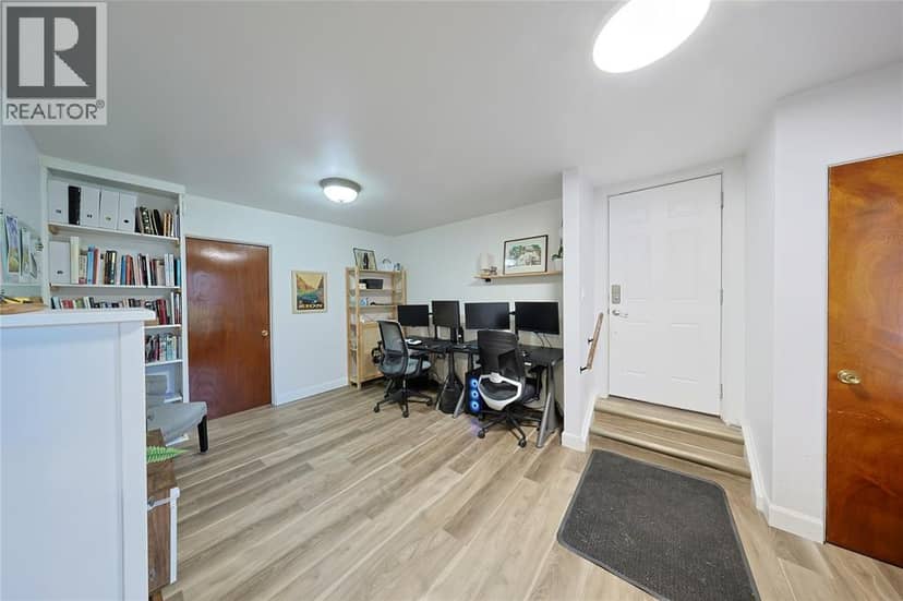 1081 Talfourd Street — photo 14 of 34