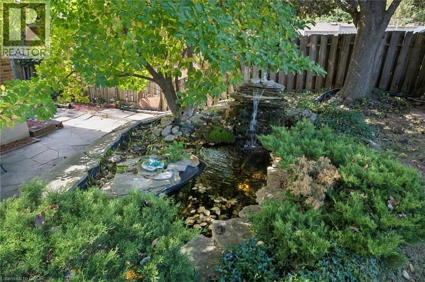 128 BRIAR KNOLL Drive — photo 36 of 40
