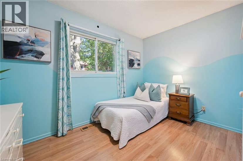 128 BRIAR KNOLL Drive — photo 19 of 40
