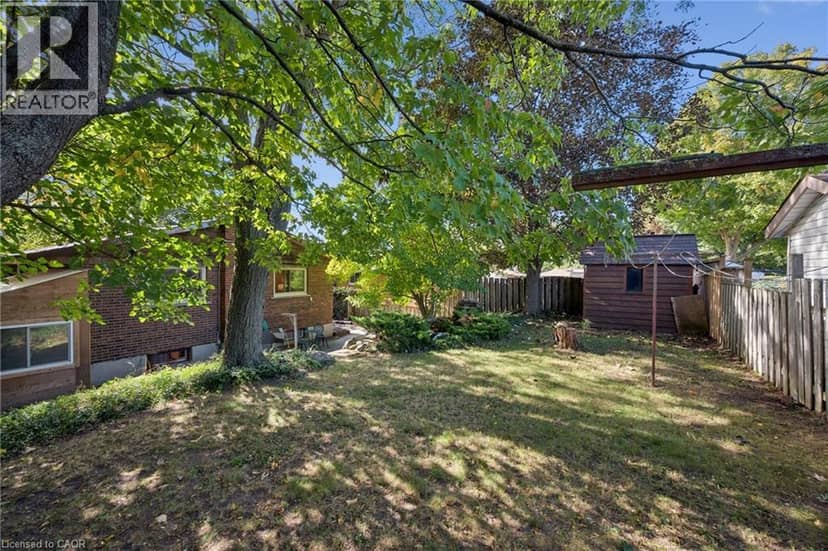 128 BRIAR KNOLL Drive — photo 37 of 40
