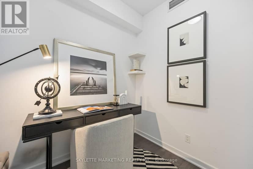 414 - 38 Forest Manor Road, Toronto, photo 4