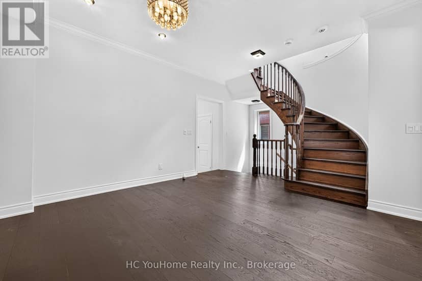 112 Lacewood Drive, Richmond Hill, photo 8