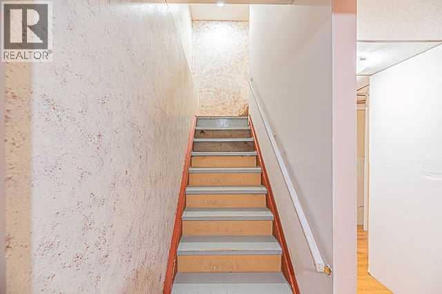136 Castleridge Drive NE — photo 38 of 40