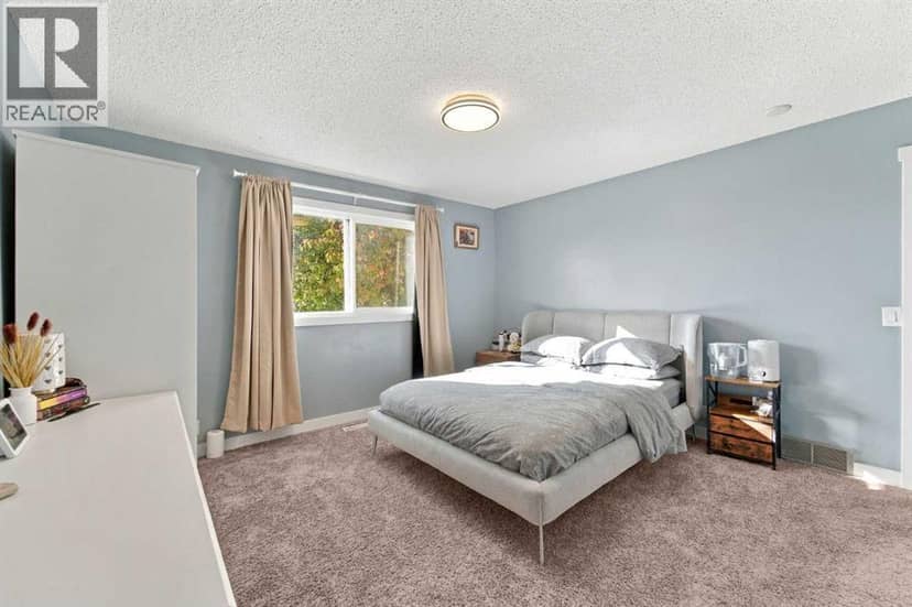 95 Rundleson Way NE — photo 16 of 40