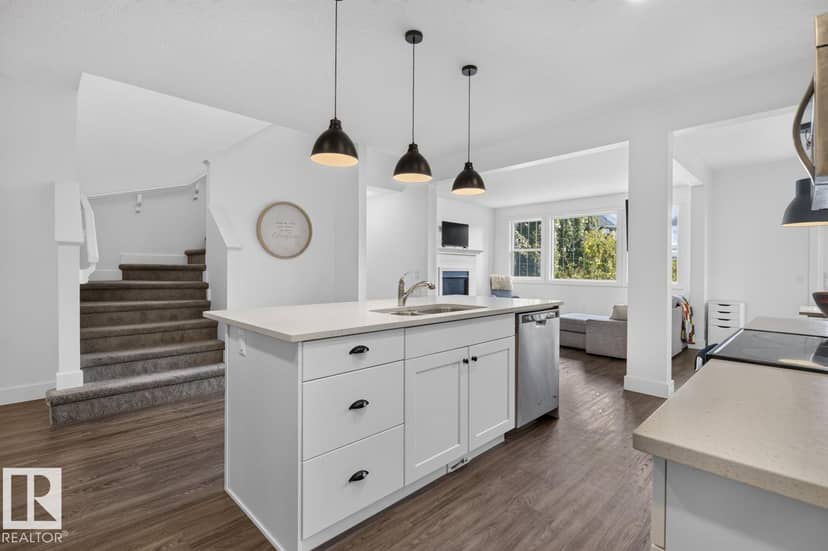 84 Aldridge Cr — photo 13 of 40