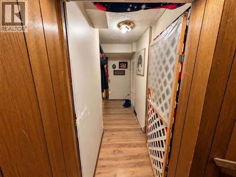 8119 34 Avenue NW — photo 25 of 40