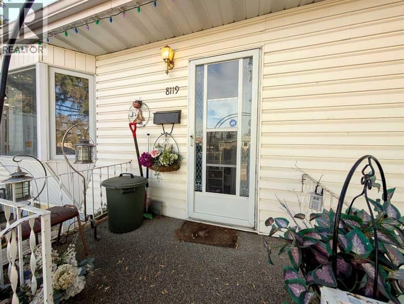 8119 34 Avenue NW, Calgary, photo 8