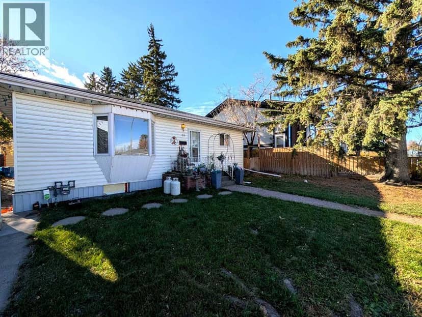 8119 34 Avenue NW, Calgary, photo 3