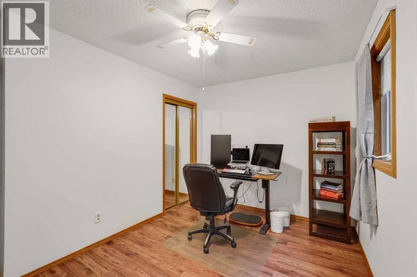 27 Sun Harbour Road SE — photo 12 of 38