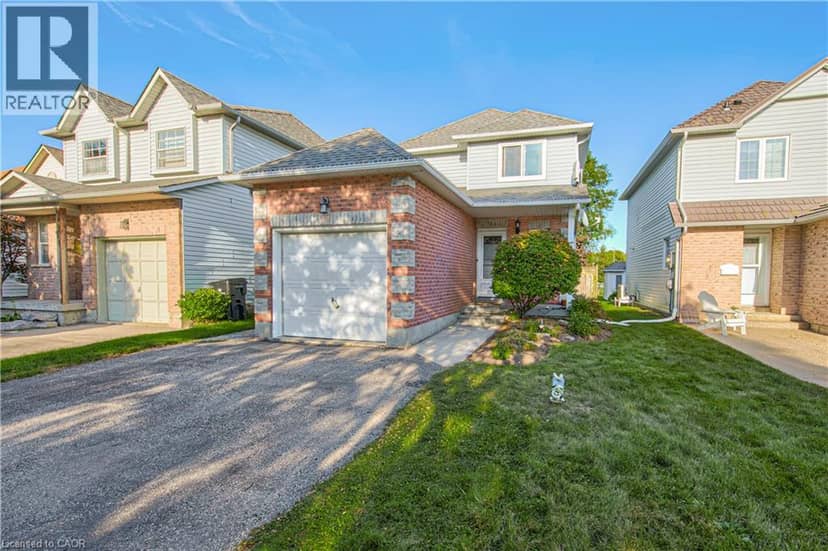 47 HILLTOP Drive, Ayr, photo 2