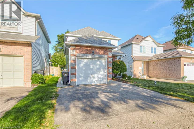 47 HILLTOP Drive, Ayr, photo 3