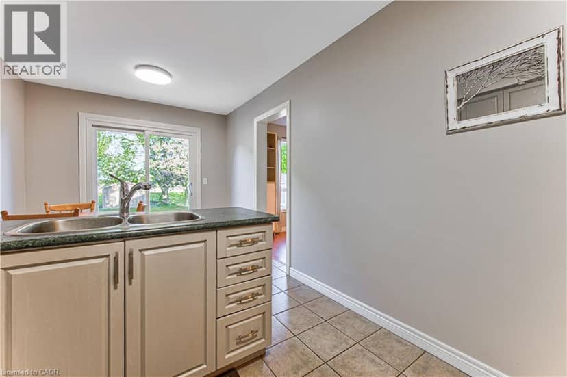 47 HILLTOP Drive — photo 16 of 40
