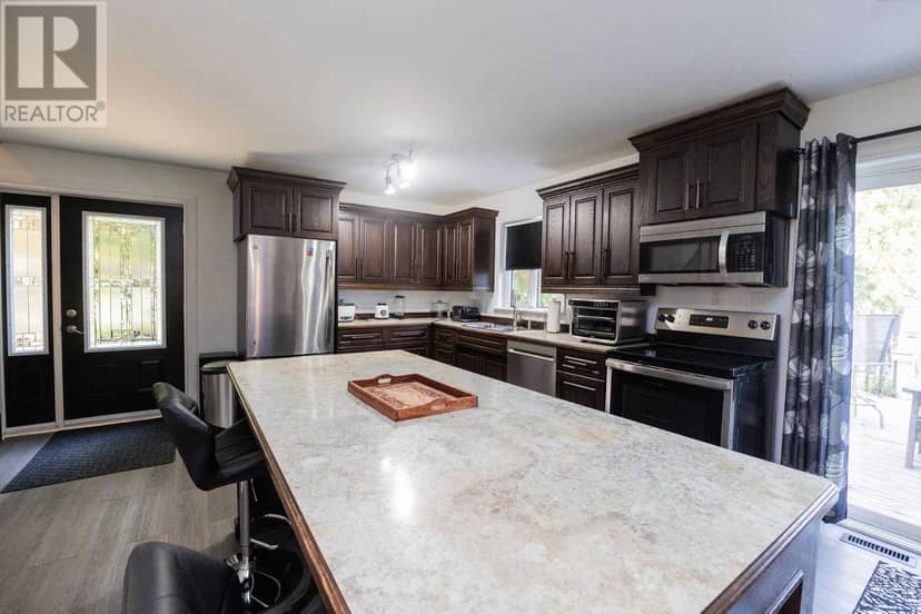 3882 Hamilton DR — photo 19 of 40