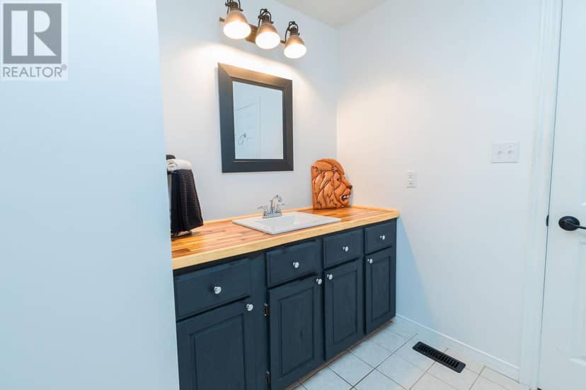 3882 Hamilton DR — photo 31 of 40
