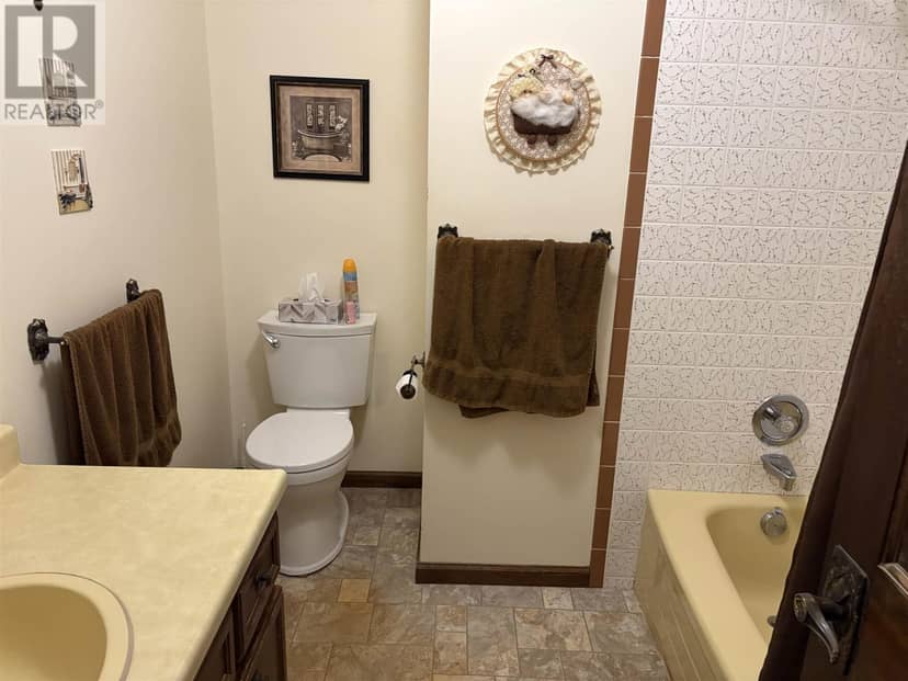 7 Panoramic DR — photo 5 of 18