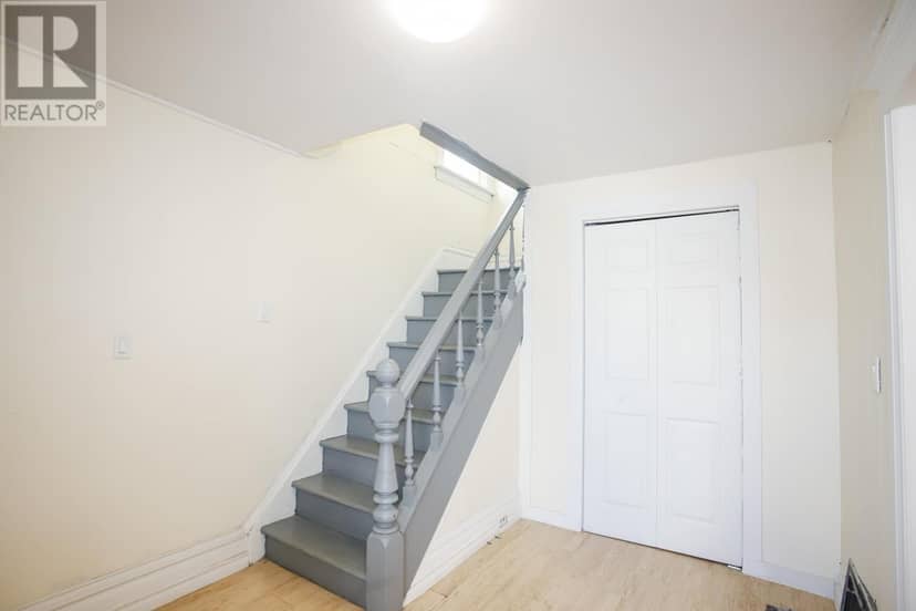 182 Dennis ST — photo 13 of 30