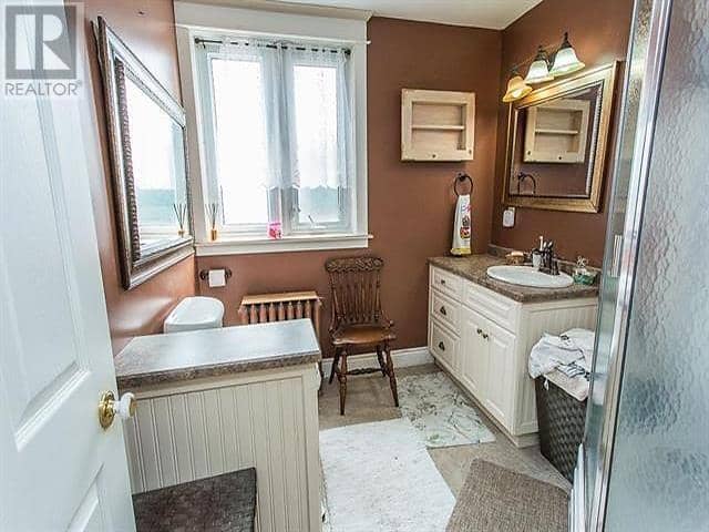 17 Huron St W — photo 21 of 40