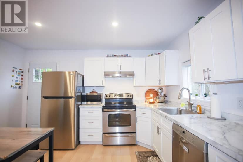 82 Elliott RD — photo 3 of 18