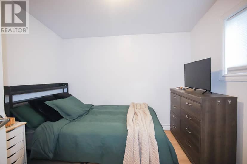 82 Elliott RD — photo 10 of 18