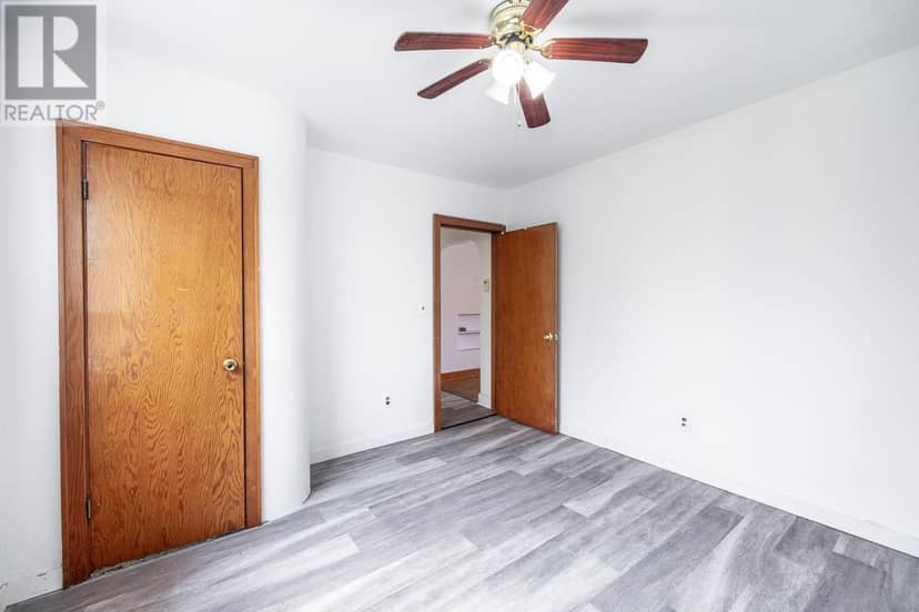 197 Wallace TER — photo 14 of 33