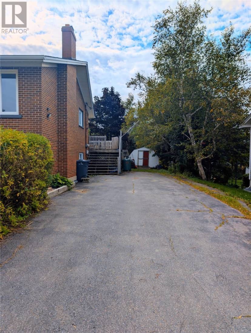 47 Grandy Avenue — photo 32 of 37
