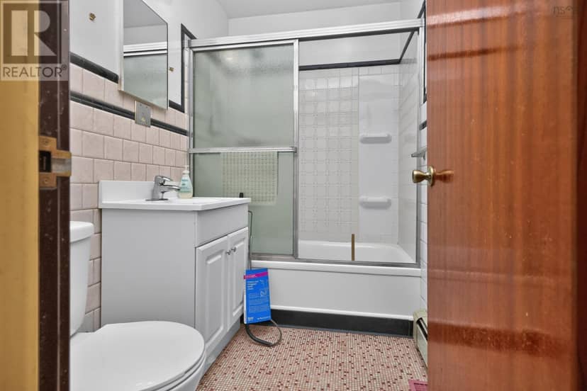 15 Kincardine Drive — photo 19 of 35