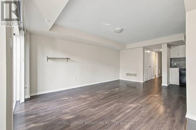 61 - 2441 Greenwich Drive — photo 13 of 35