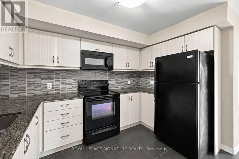 61 - 2441 Greenwich Drive — photo 18 of 35