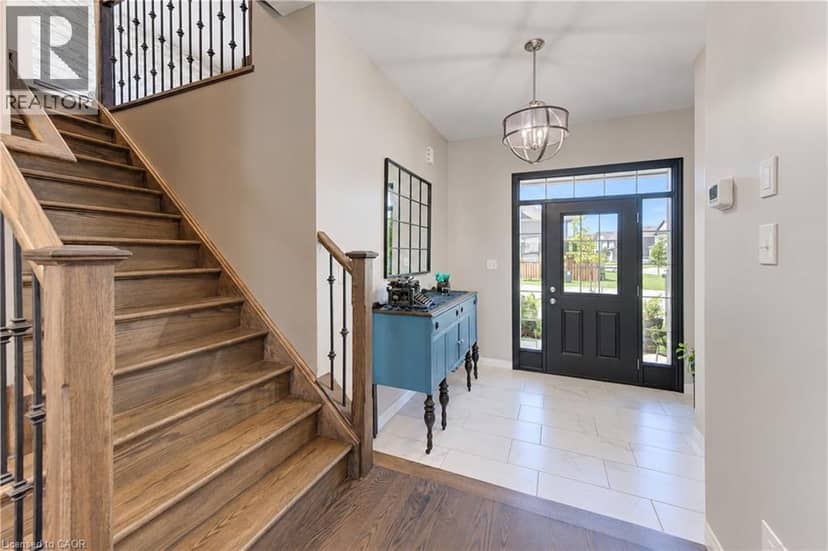 428 FREURE Drive — photo 7 of 40