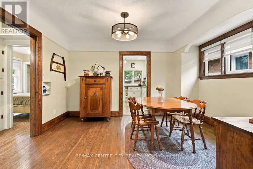 649 Emery Street E — photo 11 of 40