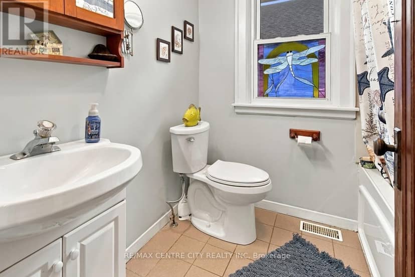 649 Emery Street E — photo 22 of 40