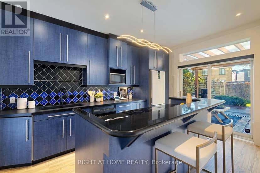 25 Pretoria Avenue — photo 13 of 35