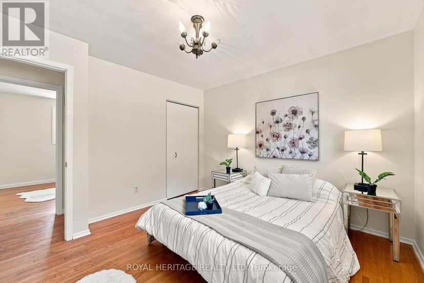 471 Rossland Road E — photo 21 of 40