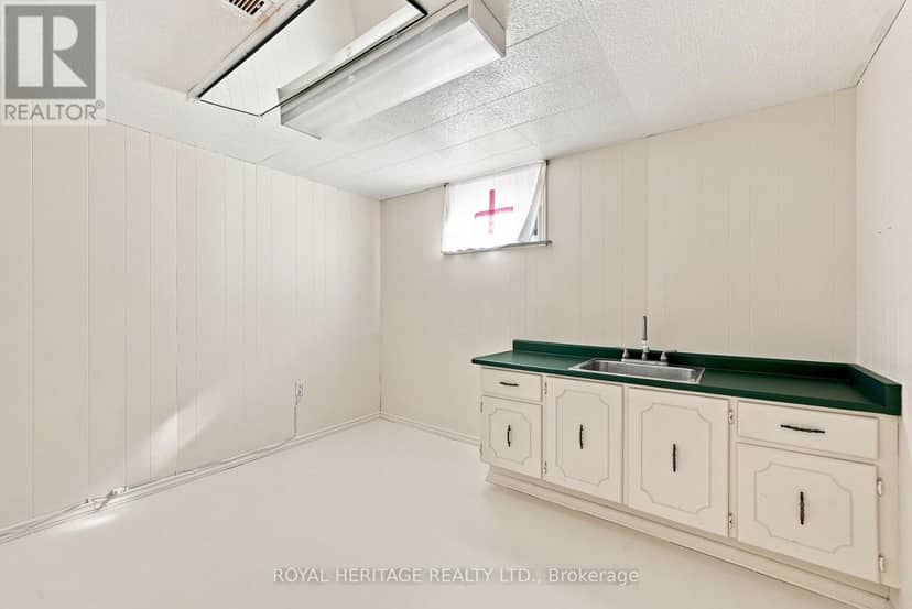 471 Rossland Road E — photo 28 of 40