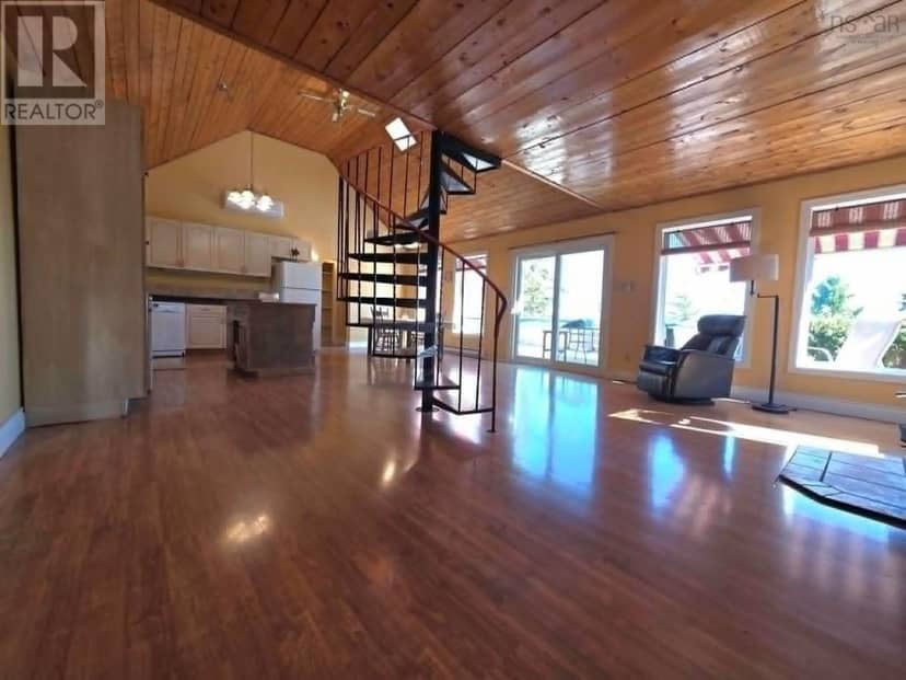 251 Bayview Drive — photo 20 of 40