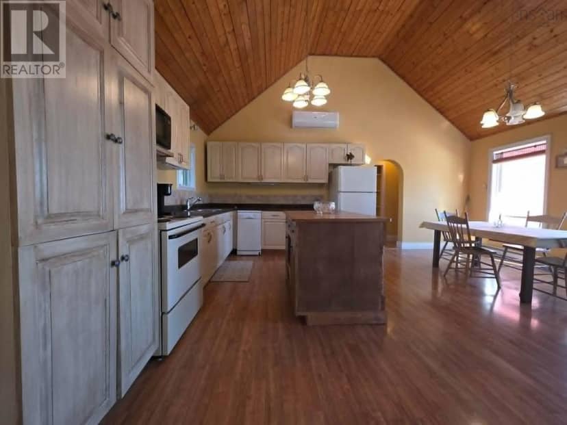251 Bayview Drive — photo 30 of 40