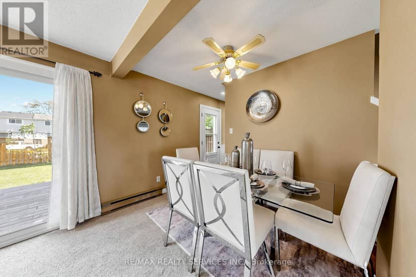 25 Jennifer Square — photo 13 of 40