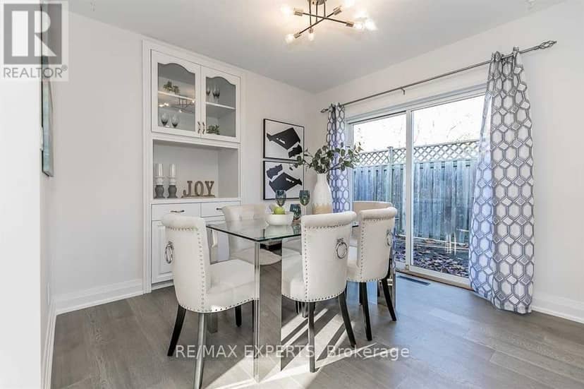 529 Burnham Street — photo 10 of 40