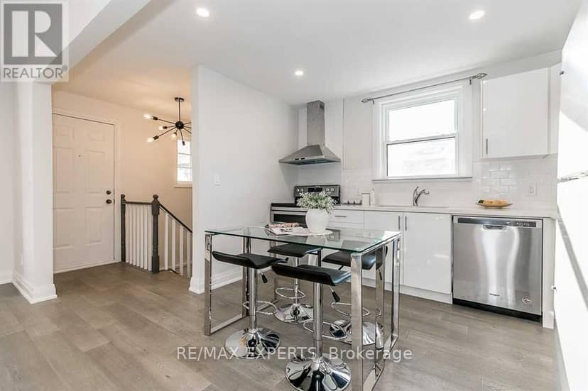 529 Burnham Street — photo 13 of 40