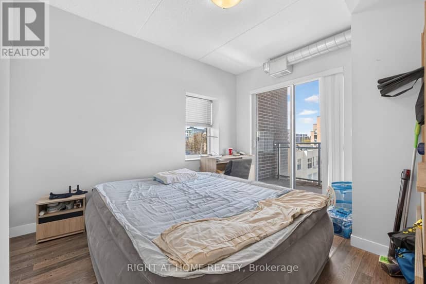 B508 - 62 Balsam Street — photo 24 of 40