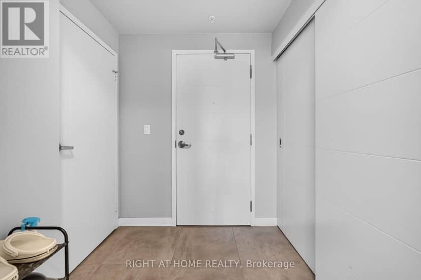 B508 - 62 Balsam Street — photo 9 of 40