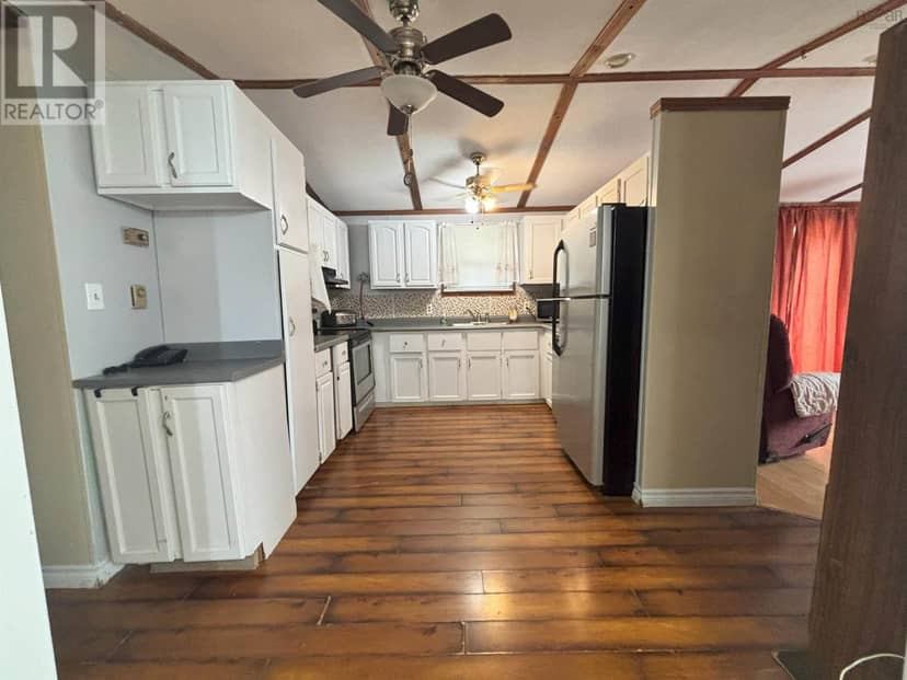 35 Allan J Memorial Avenue — photo 17 of 30