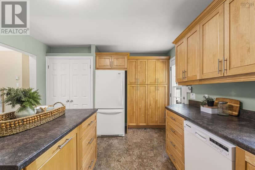 1171 Old Sambro Road — photo 13 of 40