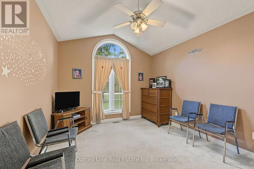 1324 Mall Road — photo 21 of 37