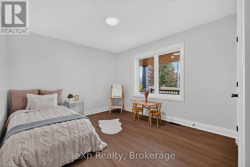 167 Margaret Street S — photo 23 of 40