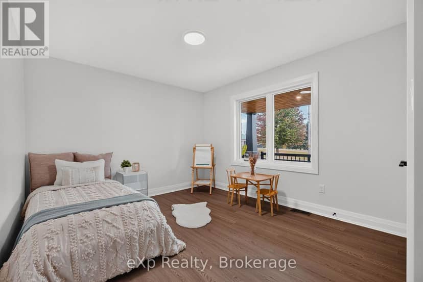 167 Margaret Street S — photo 25 of 40