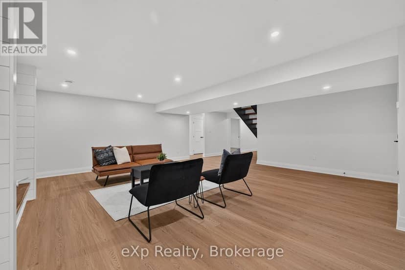 167 Margaret Street S — photo 36 of 40