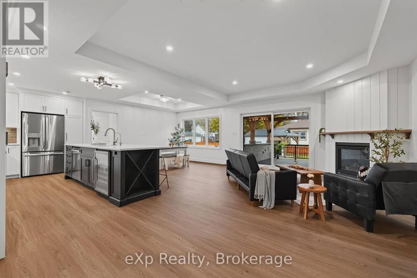167 Margaret Street S, Minto, photo 6