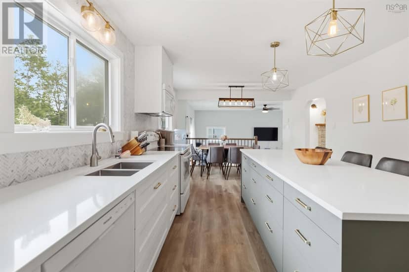 69 Jamie Drive — photo 18 of 40