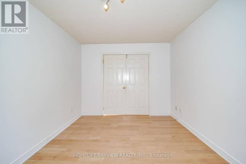 580 Elgin Mills Road W — photo 22 of 40